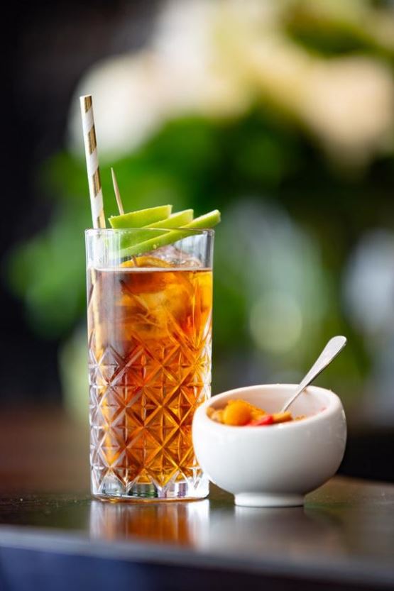 كوكتيل شاي الزنجبيل المثلج