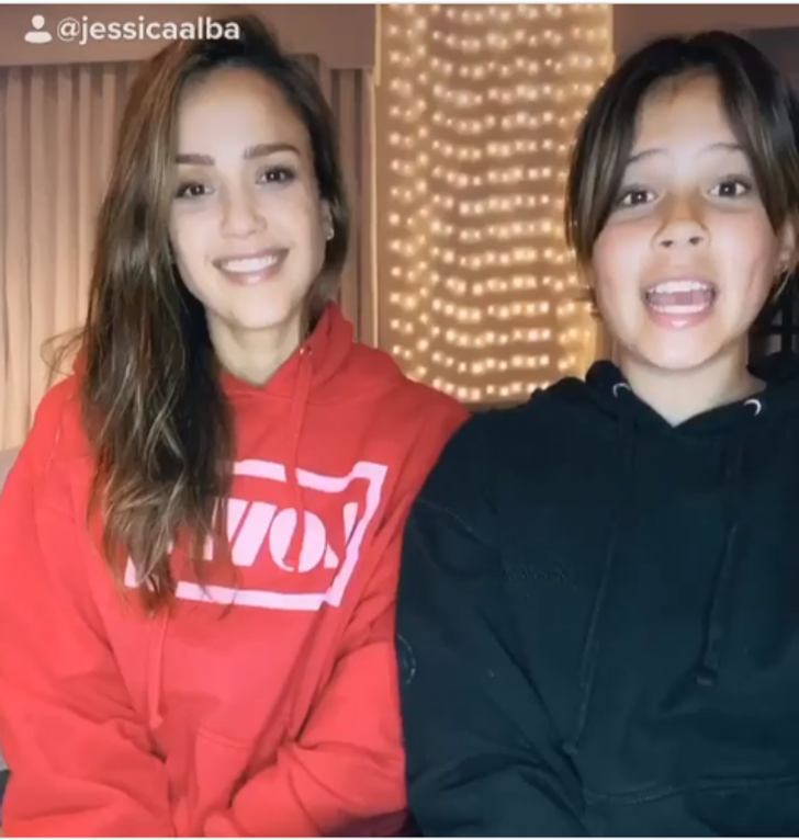 جيسيكا ألبا وهونور ماري وارين