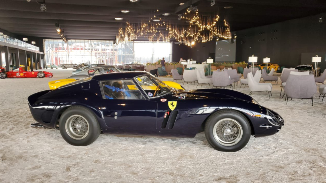 سيارة فيراري