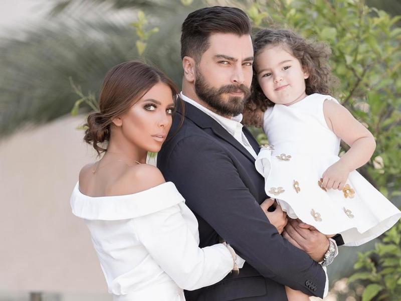 معتصم النهار وزوجته