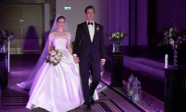 بورجو بيريجيك من مسلسل "فتاة النافذة"