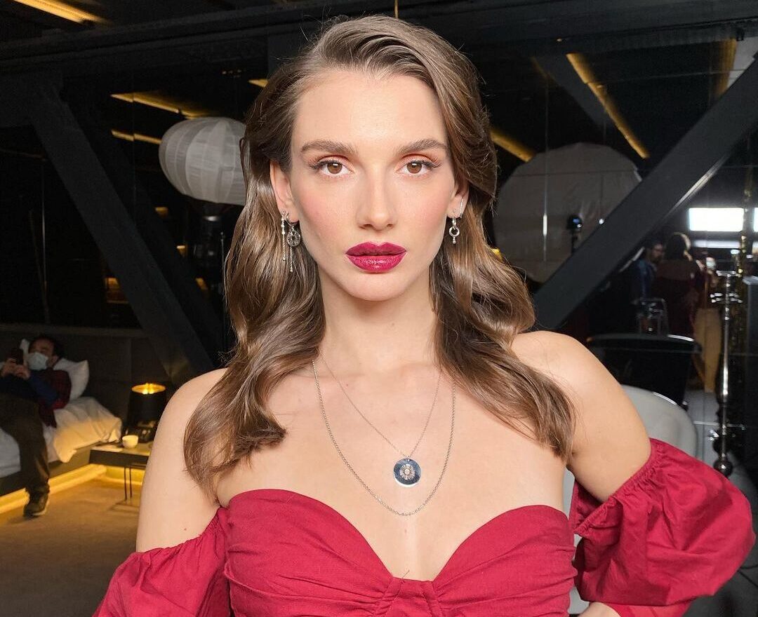 أصلي سومان "Asli Sümen" 