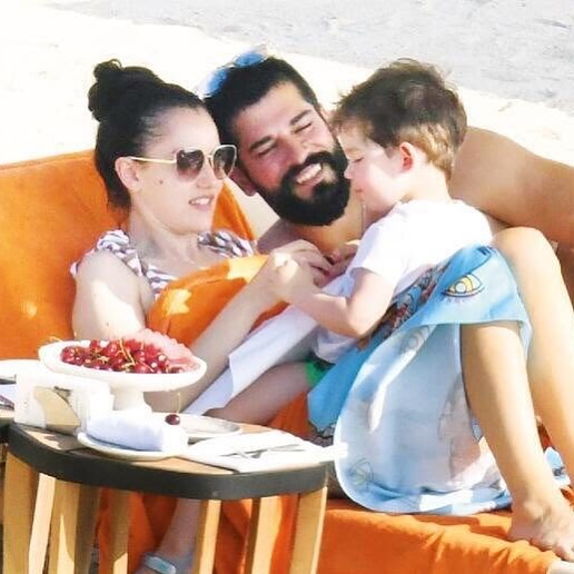 بوراك أوزجيفيت وفهرية أفجان