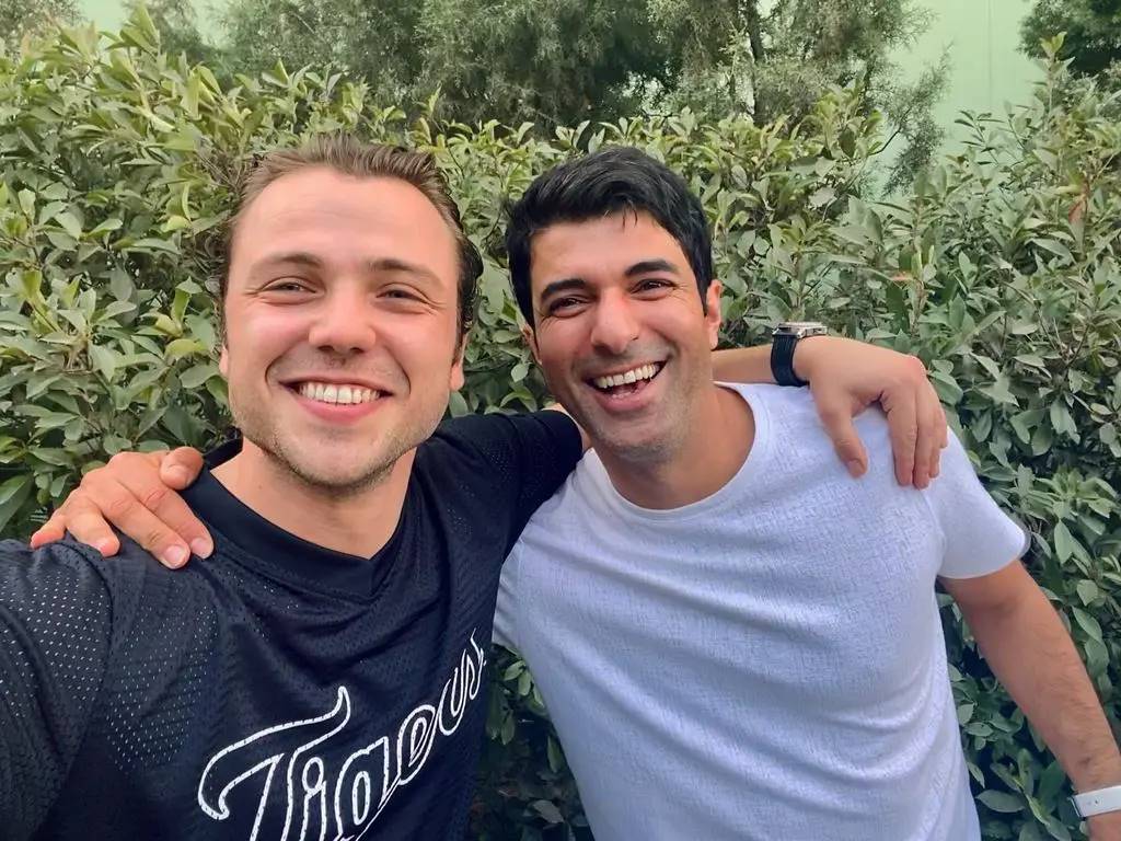 تولغا ساريتاش وإنجين أكيوريك