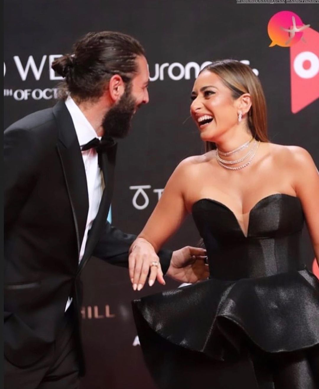 أمينة خليل وتامر هاشم