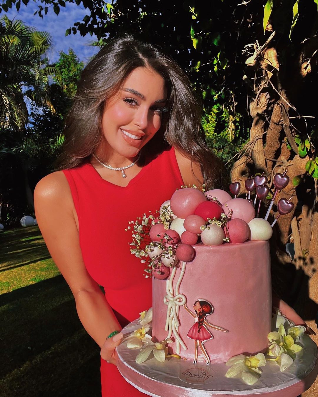 ياسمين صبري تحتفل بعيد ميلادها