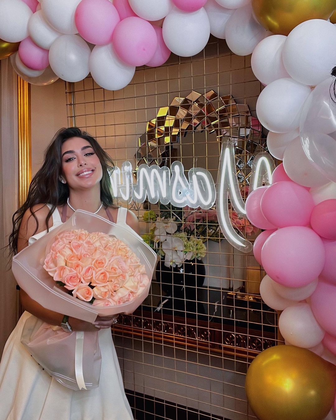 ياسمين صبري تحتفل بعيد ميلادها