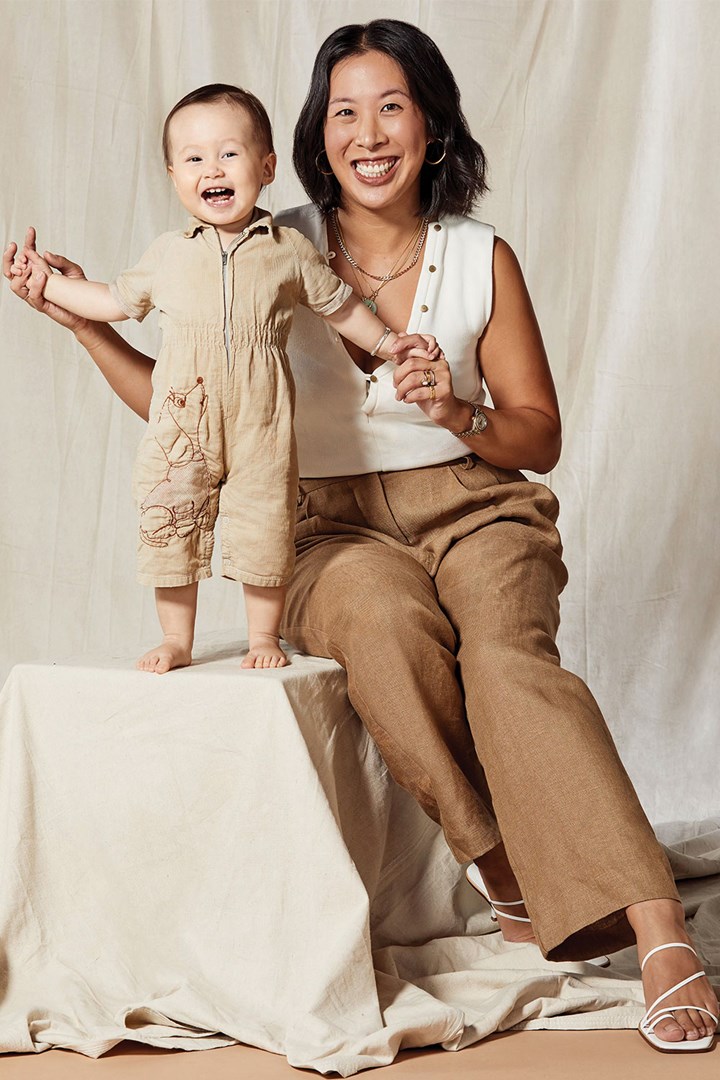 أماندا (33 عامًا) - وكيل إداري 