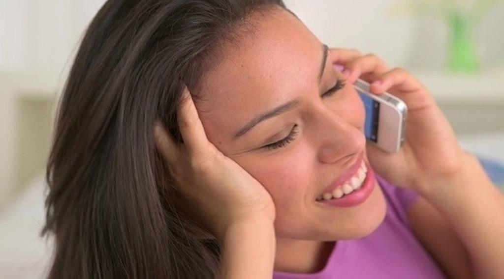 اضرار الاستخدام المفرط للهاتف على البشرة