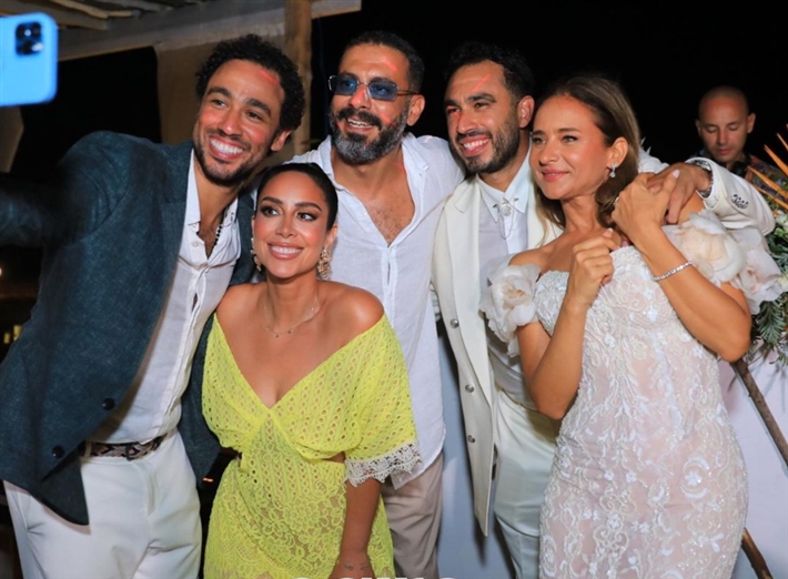 نيللي كريم وعريسها هشام عاشور وبسنت شوقي ومحمد فراج