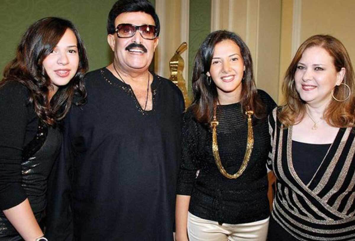 دلال عبد العزيز وسمير غانم وابنتيهما