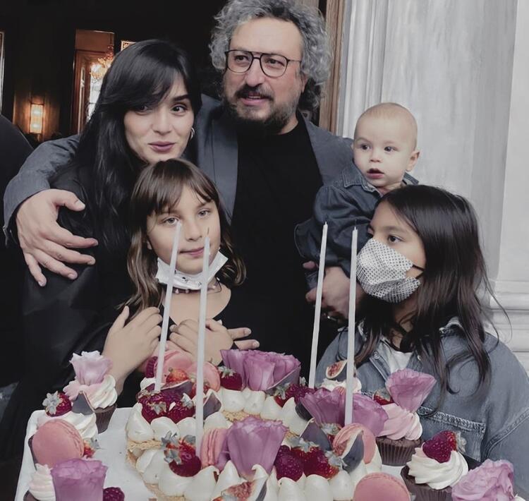 أونور صايلاك طليق توبا مع عائلته