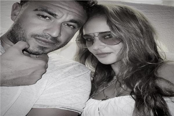 نيللي كريم وخطيبها