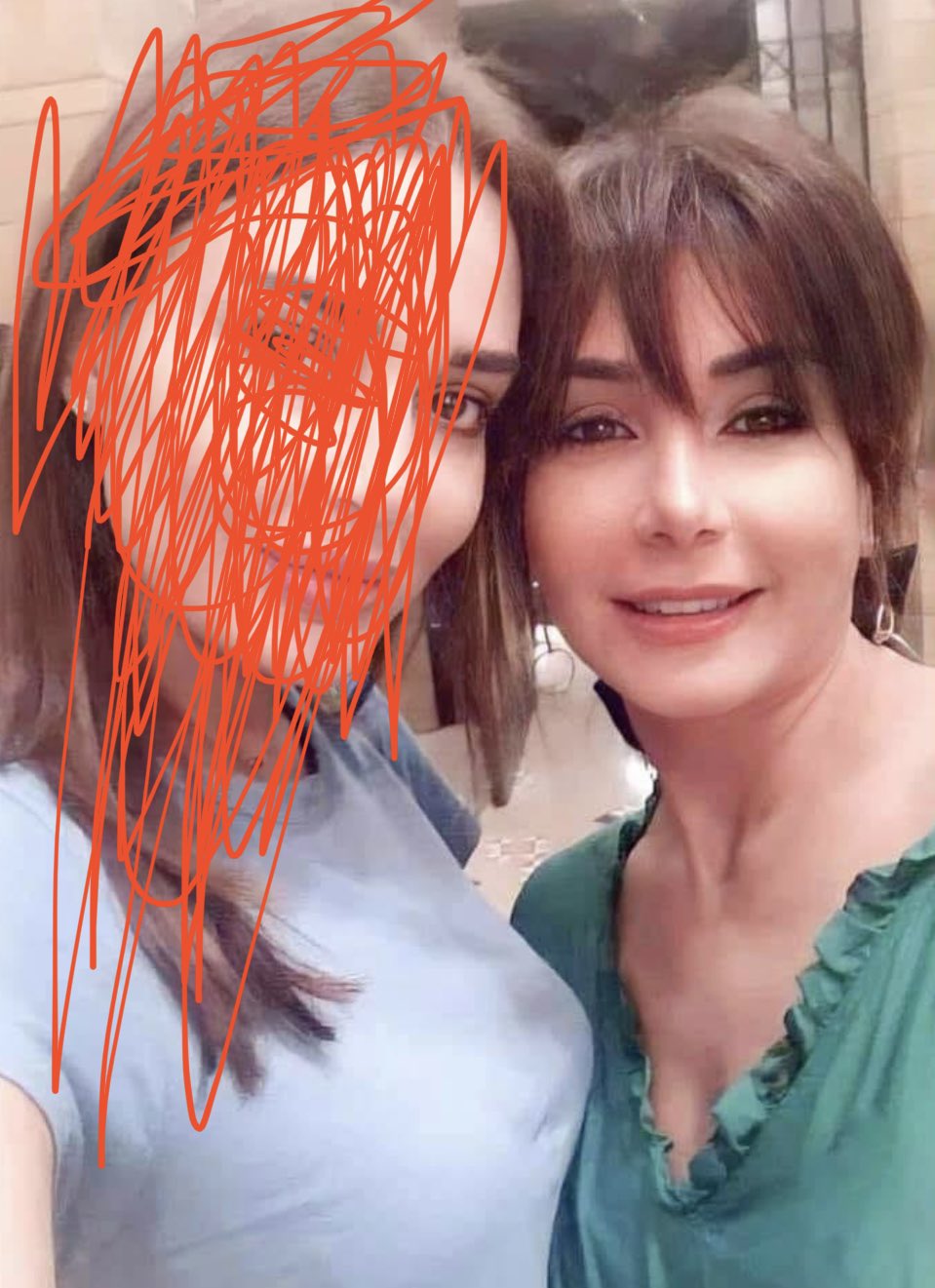 كاريس بشار و سيرين عبد النور