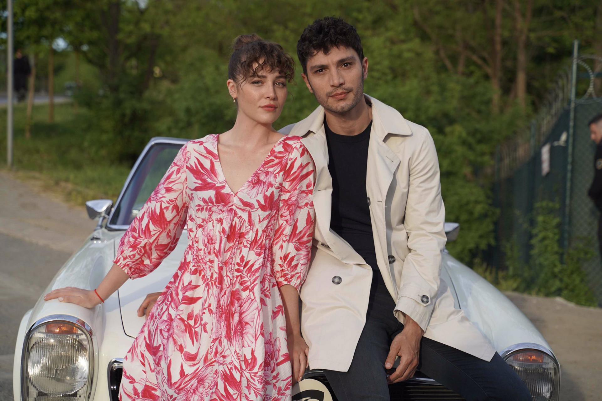 أبطال مسلسل وقت الحب الموجود في قائمة مسلسلات تركية صيفية 2022 