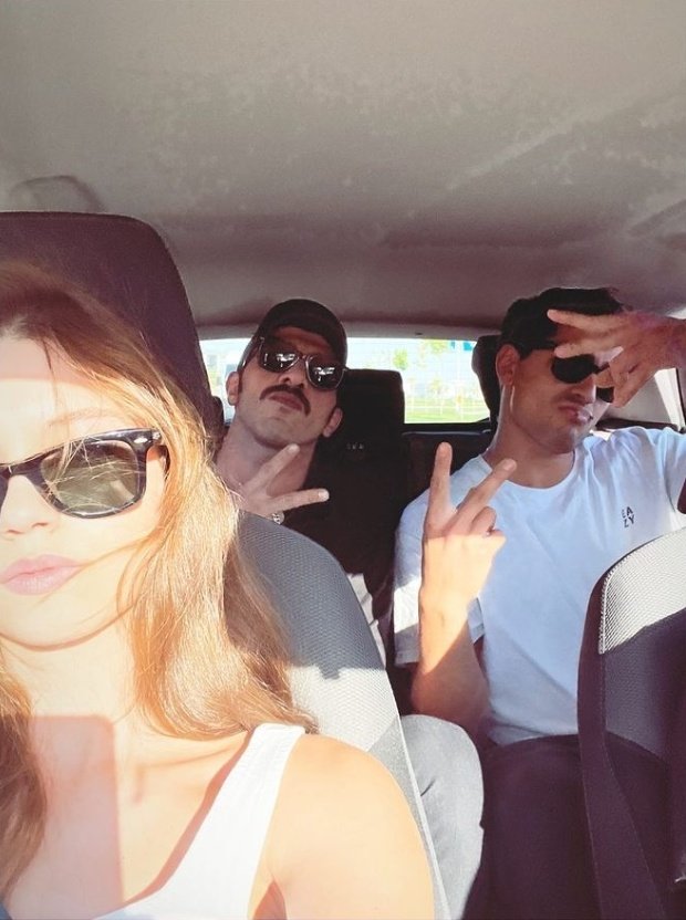 أبطال مسلسل "الطائر الرفراف"