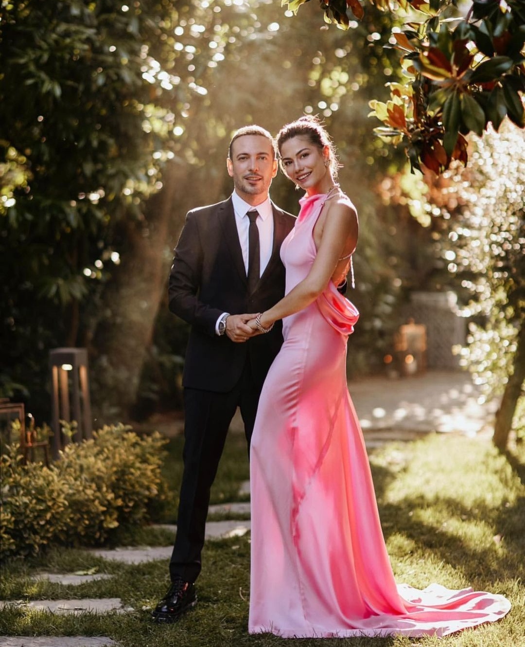 ديميت أوزدمير وأوزهان كوتش من يوم خطوبتهما 