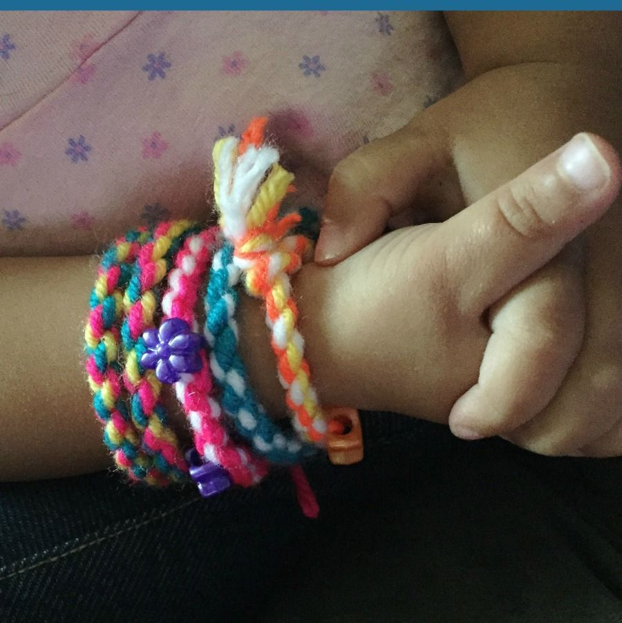 كيف تحفيزين طفلك على العمل التطوعي؟