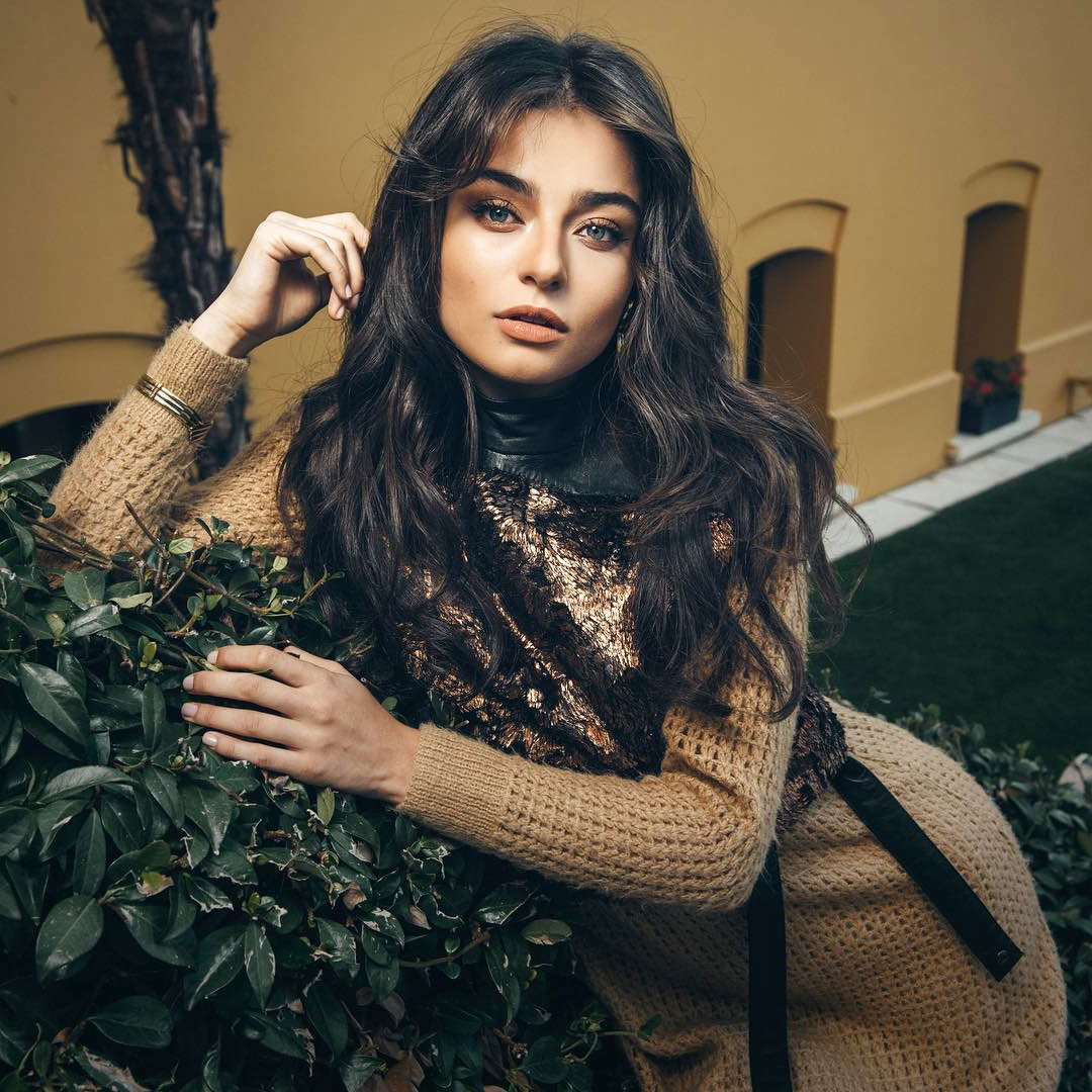 ايشا توران "Ayça Ayşin Turan" 