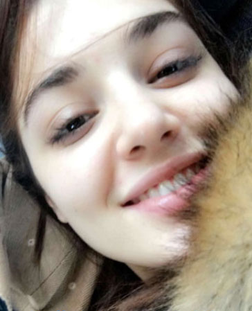 هاندا ارتشيل Hande Erçel