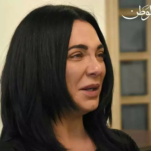 سلاف فواخرجي من عزاء والدها