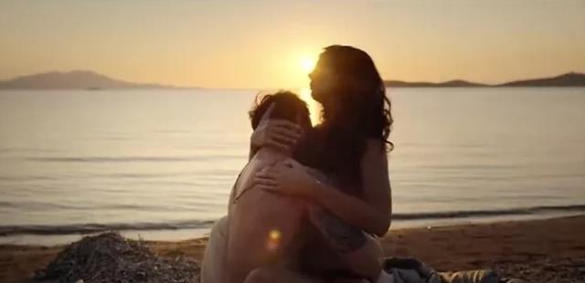 توبا بويوكستون في مسلسل "ذات أخرى"