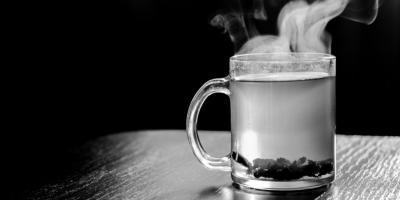 8 فوائد صحية لشرب الماء الساخن 
