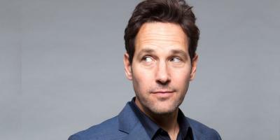 اختيار نجم friends بول رود كأكثر الرجال جاذبية.. شاهدي زوجته وأولاده