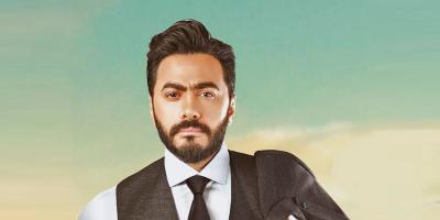 تامر حسني بلوك جديد.. والجمهور يشبهه بوائل كفوري 