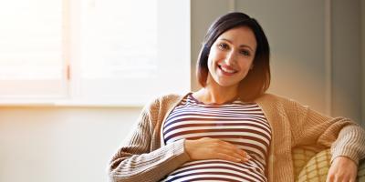 من علامات التمدد إلى الزوائد الجلدية.. تعرفي على حلول مشاكل البشرة أثناء الحمل