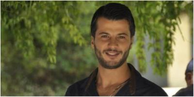 بعد 5 سنوات من اصابته بالشلل بسبب حادث سير.. علي الإبراهيم يظهر في كسر عضم