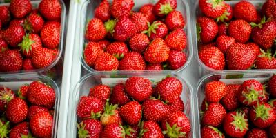فوائد الفراولة للبشرة.. لن تصدقي الفوائد المدهشة لهذه الفاكهة