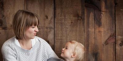 متى يصبح الطفل الرضيع قادرًا على معرفة اسمه؟ 