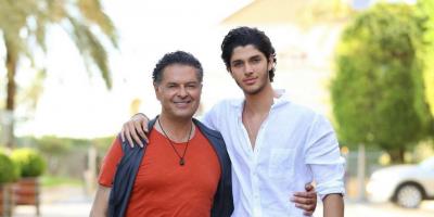 لؤي راغب علامة بإطلالة وردية من ميلانو 