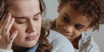 اهتمام أم تدليل؟ علامات تشير إلى إفراطك في تدليل طفلك