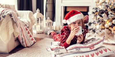 من جلسات الساونا للبطاطا الفاسدة.. تعرفي على أغرب العادات المتبعة في الكريسماس حول العالم