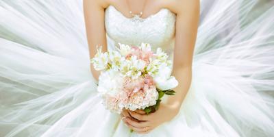 فساتين زفاف بسيطة لحفل زفافك المنزلي..ولمسة من الأناقة والرقي