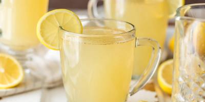 منها مقاومة الشيخوخة.. فوائد مدهشة لتناول ماء الليمون كل صباح