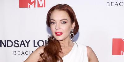 شركة نشر أمريكية تُقاضي النجمة ليندسي لوهان .. ما السبب؟