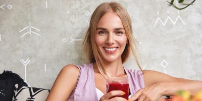 خلطات طبيعية لنضارة وتنعيم البشرة