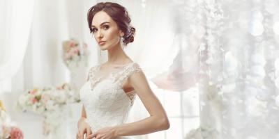 نجمات اخترن فساتين زفاف تحمل رسائل سرية