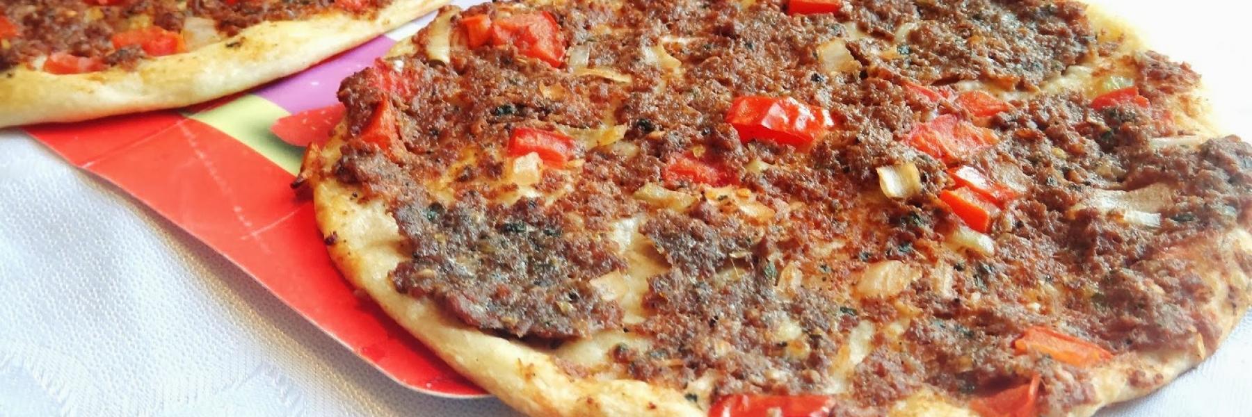 صفيحة اللحم مع دبس الرمان