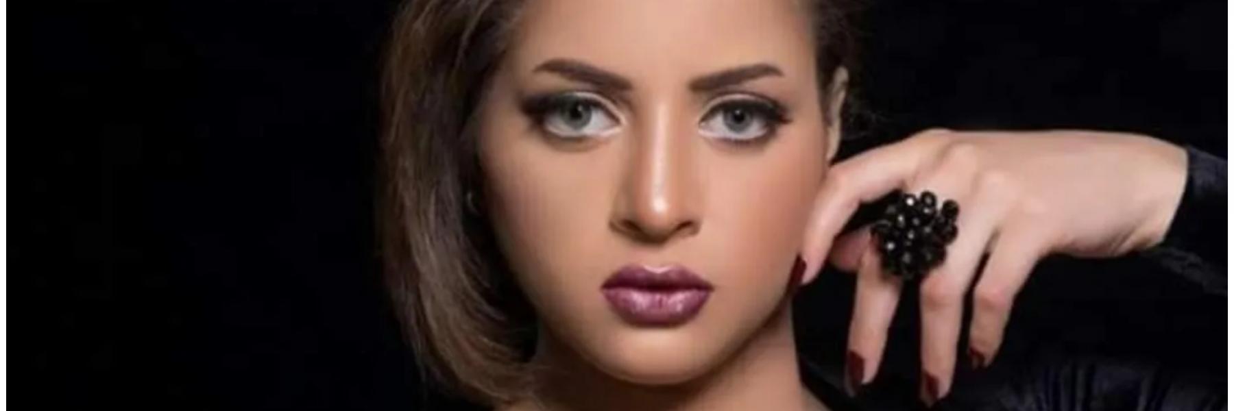 منى فاروق