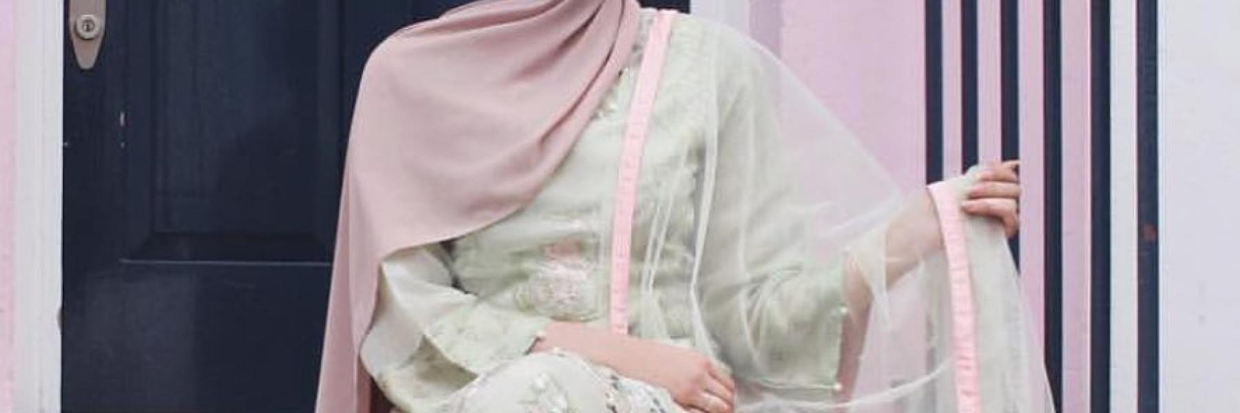 إليكِ 6 إطلالات عصرية للمحجبات