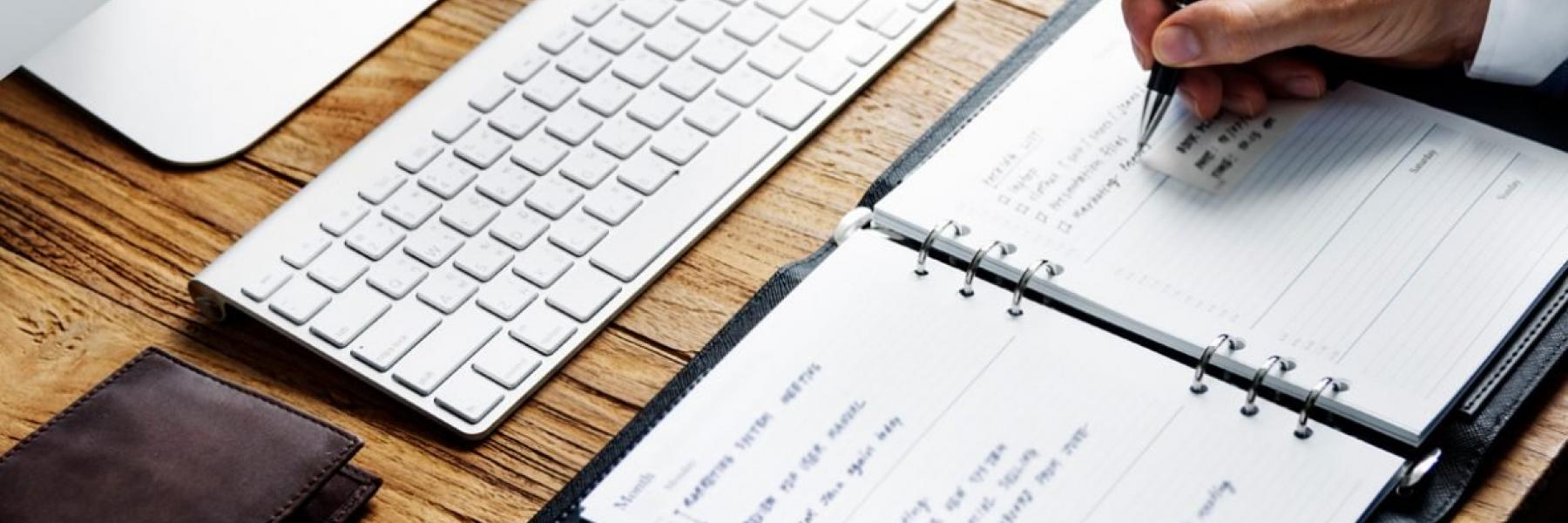 أبراج تحب المماطلة والتملص من العمل... هل أنتِ منهم؟