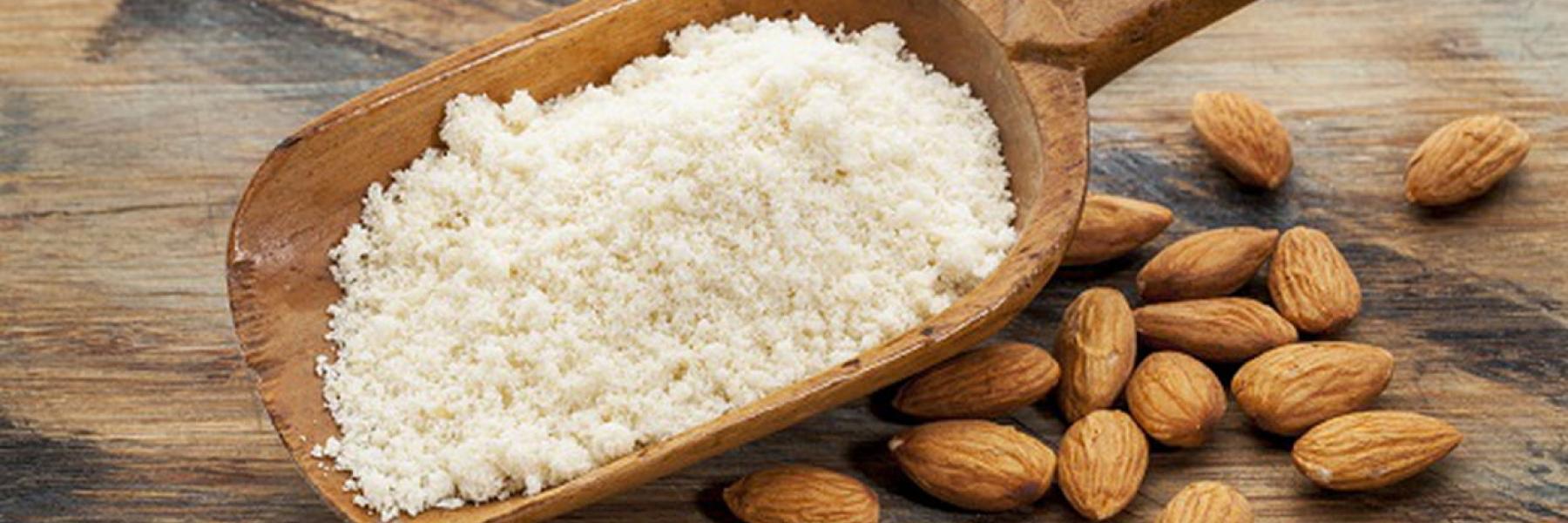 طريقة عمل دقيق اللوز