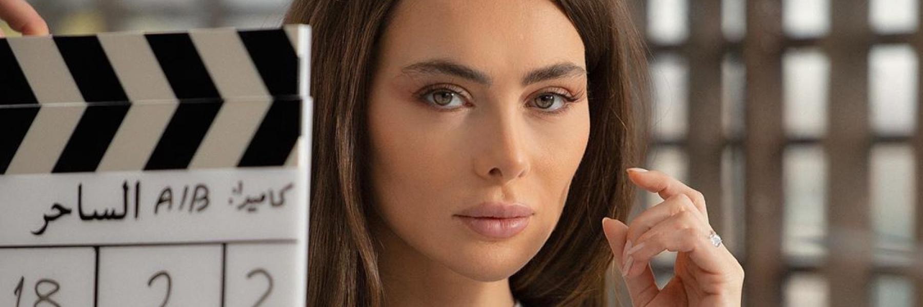 ستيفاني صليبا تخطف الأنظار بإطلالاتها الربيعية 2020!