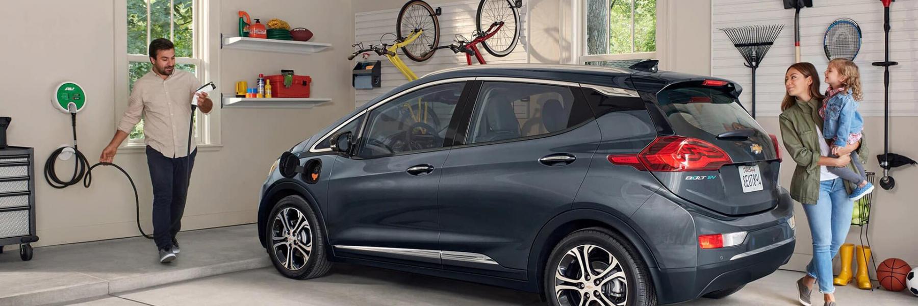 "جنرال موتورز" تصدر تحذيراً لمالكى سيارة "Chevy’s Bolt" الكهربائية لتجنب نشوب الحرائق