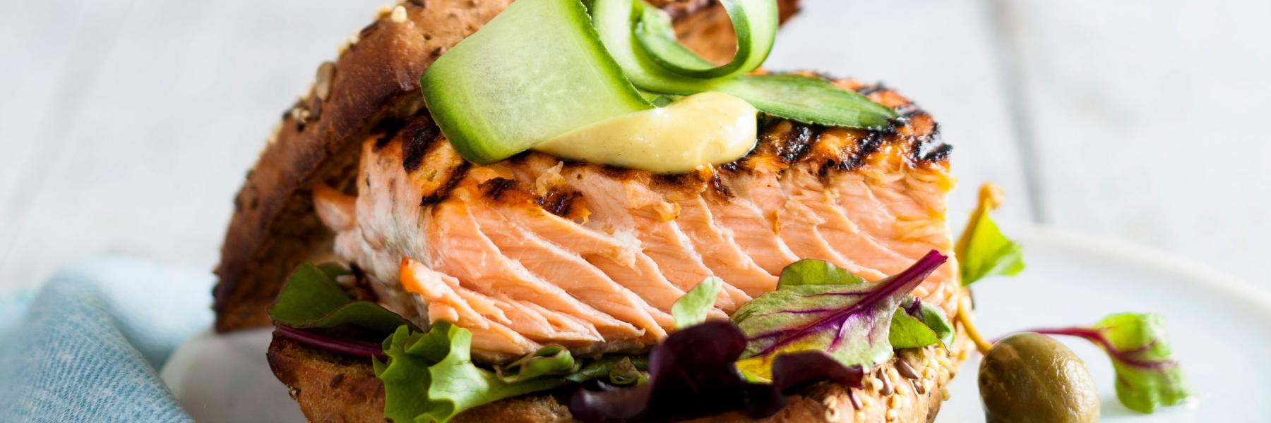 برجر السلمون بالكاجون