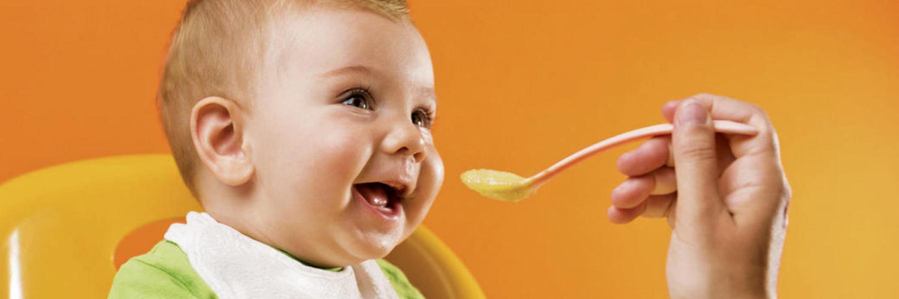 إطعام الطفل